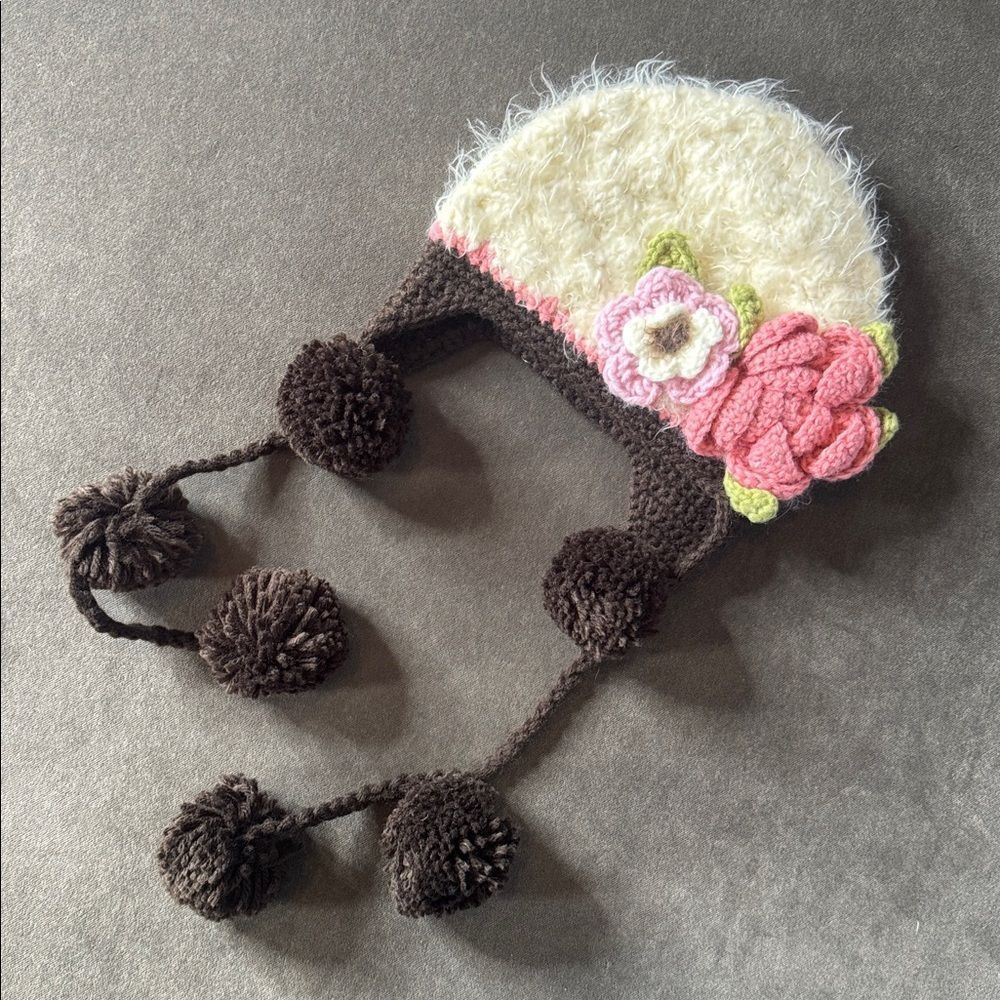 Daisy Baby Crocheted Girls Toddler Beanie Hat White Pink Flowers 12-24 month NEW